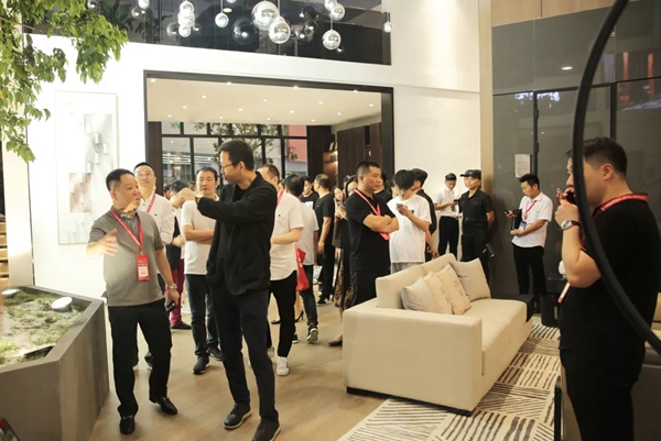 名人大咖齐聚,尚品本色新品甄选 名人大咖齐聚,尚品本色新品甄选
