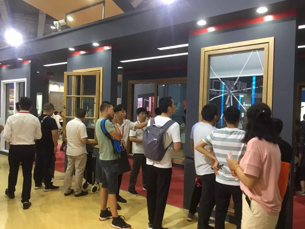 威盾门窗携新品惊艳亮相中国建博会（广州）