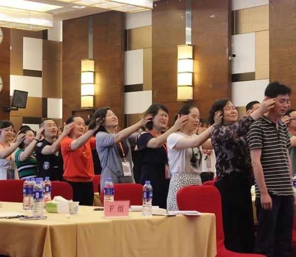 红旗无缝墙布2019财富倍增计划启动会成功举办 红旗无缝墙布2019财富倍增计划启动会成功举办