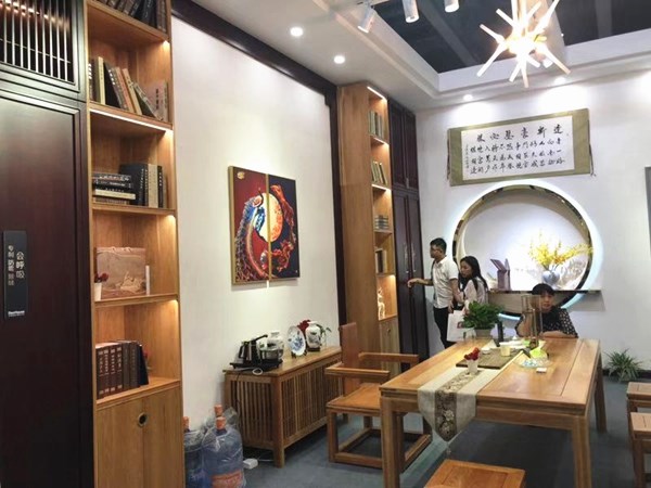 2019中国建博会(广州)丨达斯豪瑟杨玉杰:经销商和企业共同发展互利双赢是关键 2019中国建博会(广州)丨达斯豪瑟杨玉杰:经销商和企业共同发展互利双赢是关键
