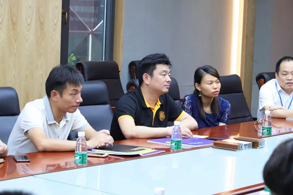 亿合门窗迎接国际色彩大师Karl一行莅临交流指导