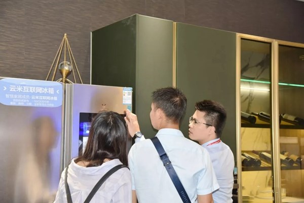 伊仕利家居建博会现场报道，时尚展馆吸粉无数