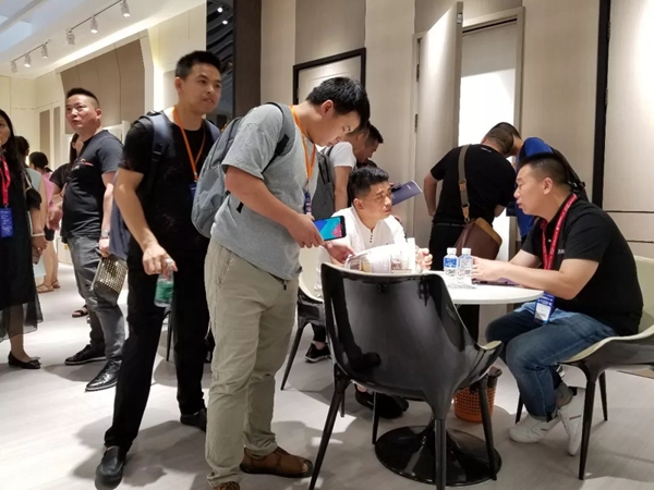 开开木门惊艳亮相中国建博会(广州),展馆人气爆棚! 开开木门惊艳亮相中国建博会(广州),展馆人气爆棚!
