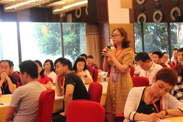 红旗无缝墙布2019财富倍增计划启动会成功举办 红旗无缝墙布2019财富倍增计划启动会成功举办