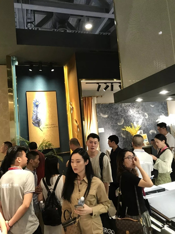 御秀刺绣墙布惊艳2019中国建博会(广州),一系列新品令人痴迷! 御秀刺绣墙布惊艳2019中国建博会(广州),一系列新品令人痴迷!