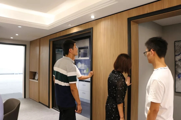 尚佰木门欢迎山东民生置业集团莅临考察交流