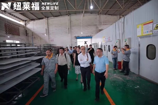 智能制造中新对接交流会领导一行莅临纽莱福考察 智能制造中新对接交流会领导一行莅临纽莱福考察