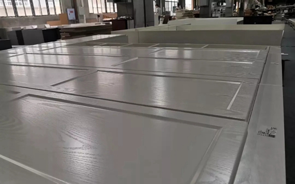 奢匠家居迎来“渝派家居 精工智造”栏目 获同行高度肯定
