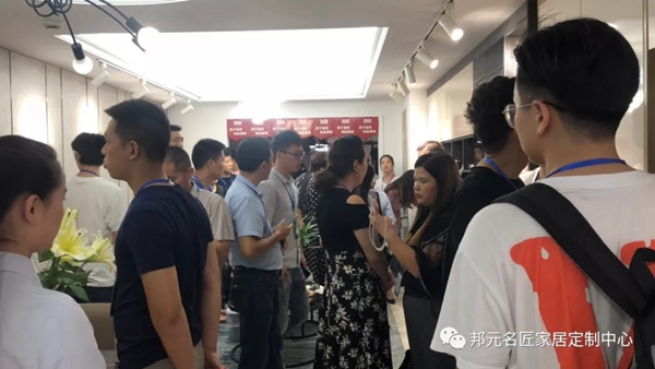 邦元名匠“全屋定制拎包新模式”发布会落地 现场人气爆棚 