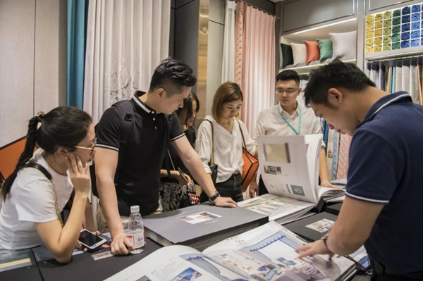 欧丰名布业2019秋季新品发布会成功举办 欧丰名布业2019秋季新品发布会成功举办