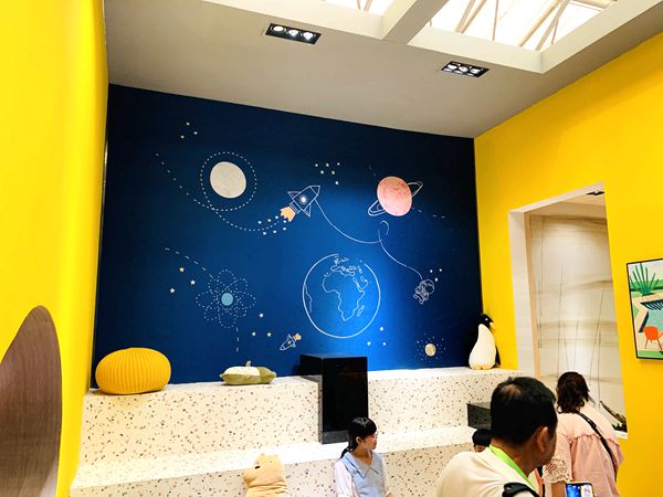 上海墙纸墙布展丨摩登野兽墙布熊志军:专注自身品质和服务 上海墙纸墙布展丨摩登野兽墙布熊志军:专注自身品质和服务