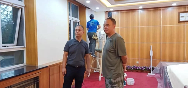 七特丽无缝壁布被三军仪仗队选用铺贴