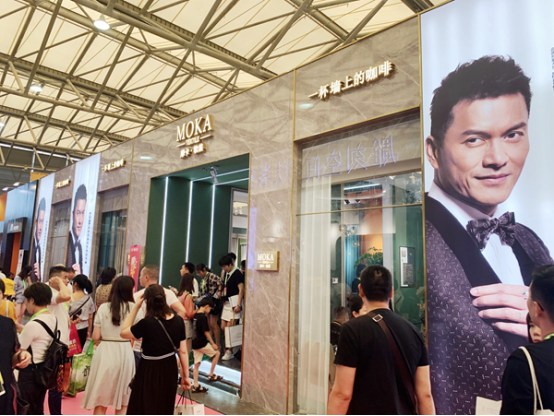 上海墙纸墙布展|摩卡软装张晓勇：全力帮扶门店，合理优化产品   
