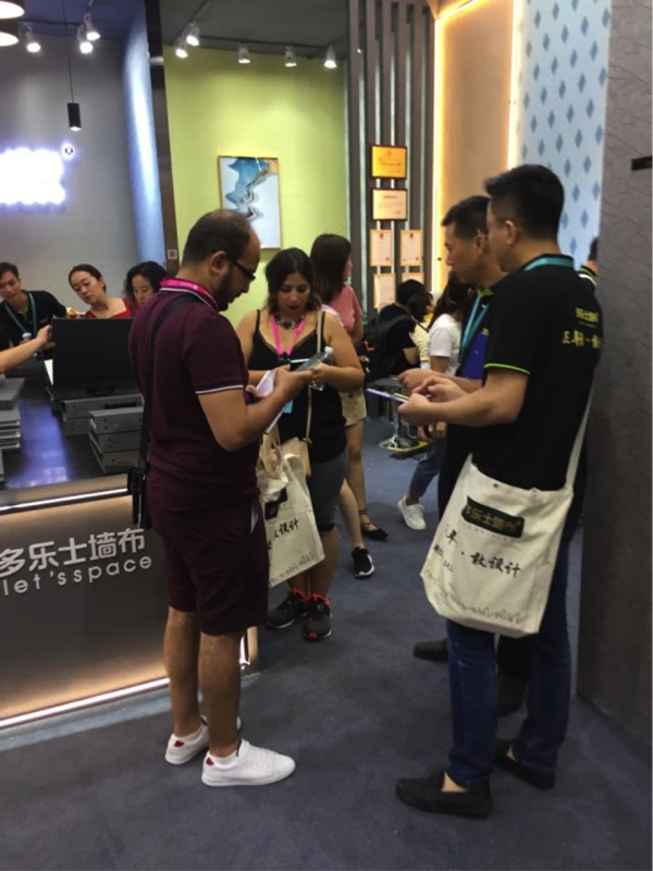 多乐士墙布深圳家纺展签约301家 新品大受经销商欢迎 多乐士墙布深圳家纺展签约301家 新品大受经销商欢迎