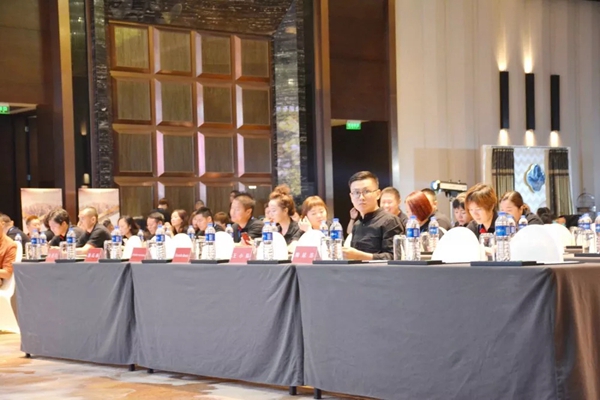 德诺壁纸软装成功举办十年跨界新品发布会