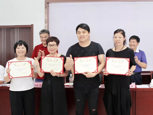 合力门业热烈欢迎乡贤联谊会各会长莅临指导