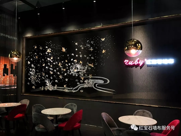 红宝石墙布上海展会首战告捷 尽显轻奢品味的世界
