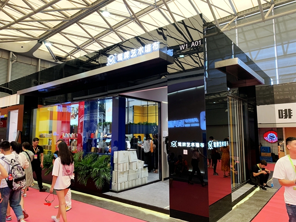 上海墙纸墙布展丨莺牌艺术墙布黄金贤：创新是一个企业发展的生存之本