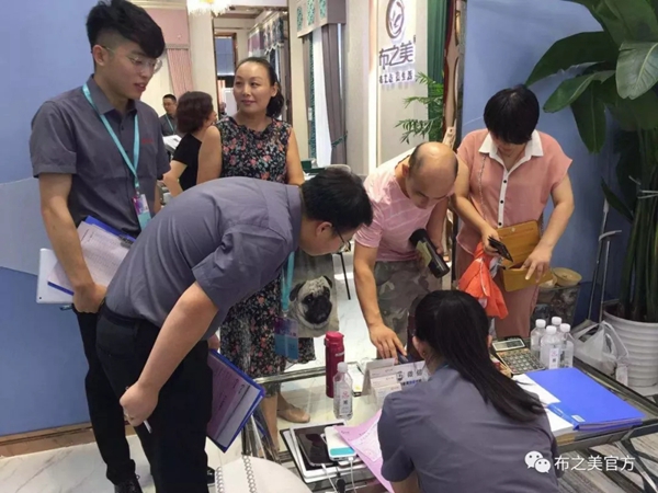 布之美窗帘深圳展首日成绩喜人 参展新品优势抢先看 布之美窗帘深圳展首日成绩喜人 参展新品优势抢先看