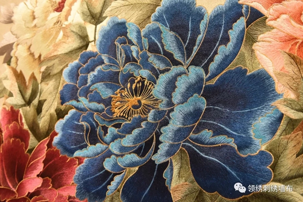 领绣墙布引爆上海墙纸墙布展 四大新品揭开神秘面纱