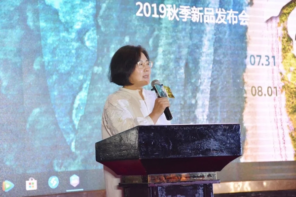 德诺壁纸软装成功举办十年跨界新品发布会