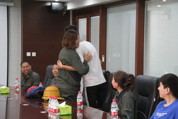 望美门窗以奋斗者为本 举办员工子女升学奖励活动