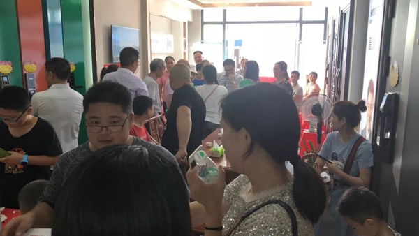皇家金盾智能锁常德澧县旗舰店举行开业盛典