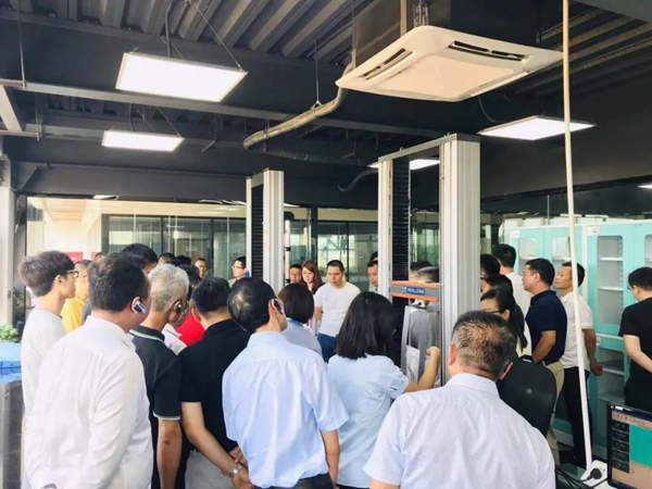 集泰股份迎接广东省门业协会一行莅临考察