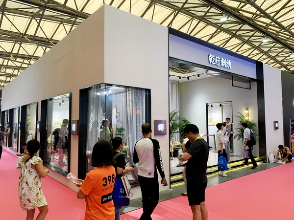 上海墙纸墙布展丨乾庄刺绣汪建卫:帮助经销商建立设计师渠道