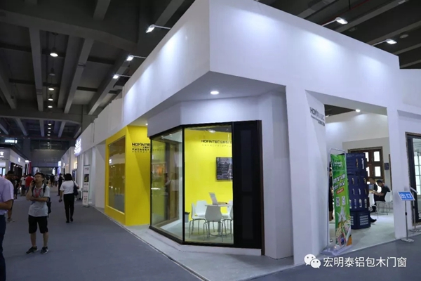 宏明泰铝包木门窗新品官宣 超乎想象的全景玻璃幕墙