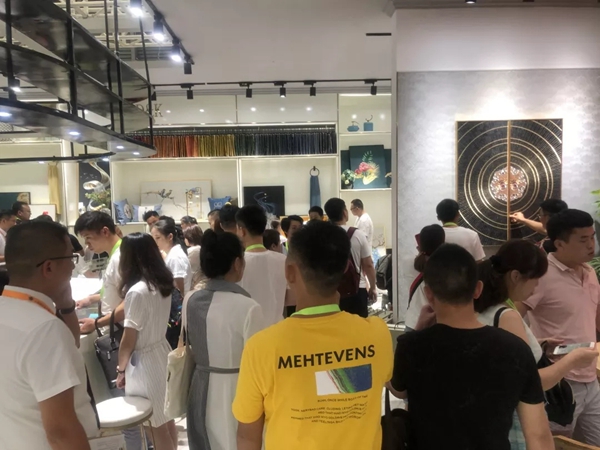 雕刻空间窗帘上海展会备受瞩目 知名度更上一层楼
