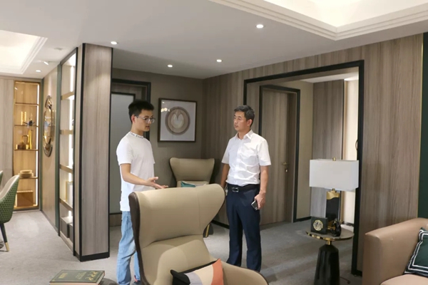 尚佰木门欢迎山东民生置业集团莅临考察交流