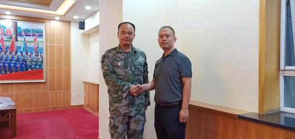 七特丽无缝壁布被三军仪仗队选用铺贴
