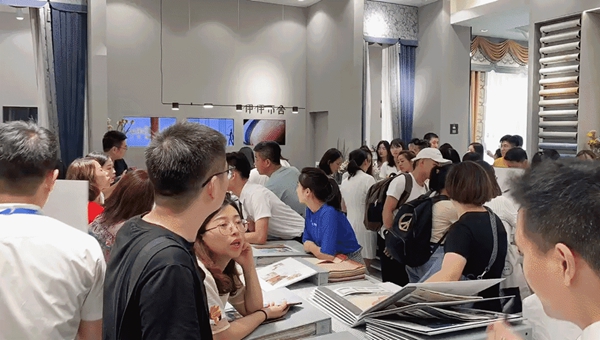 伊伊布舍2019秋冬新品发布会深圳站取得圆满成功 伊伊布舍2019秋冬新品发布会深圳站取得圆满成功