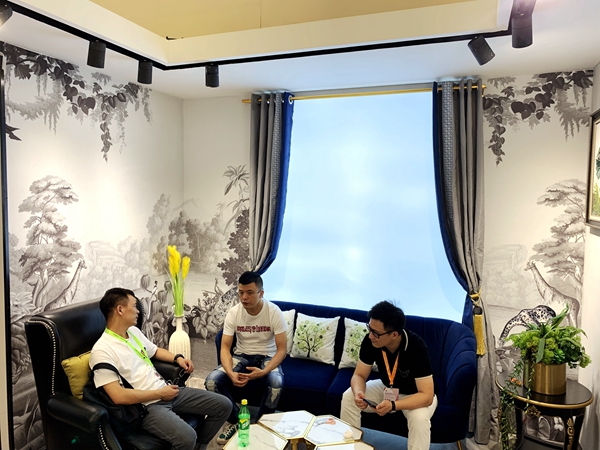 上海墙纸墙布展丨乾庄刺绣汪建卫:帮助经销商建立设计师渠道