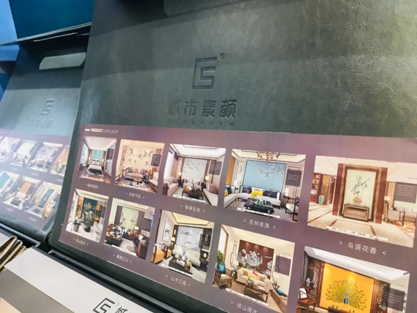 城市素颜墙布上海展第二日展位客流量依旧爆满