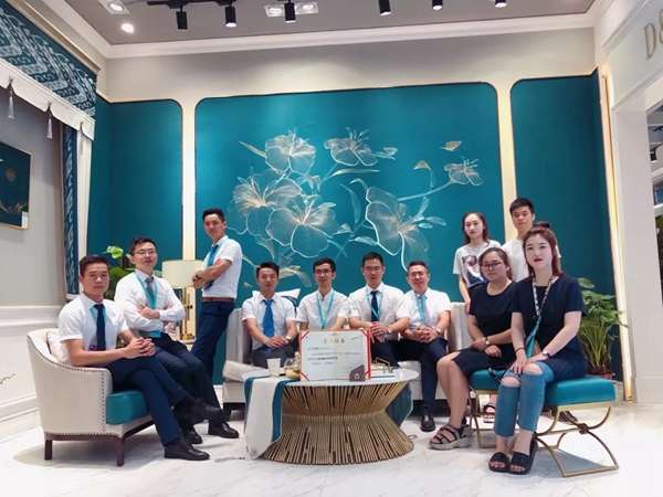 雕刻空间窗帘成功举办2019秋季新品发布会（深圳站）