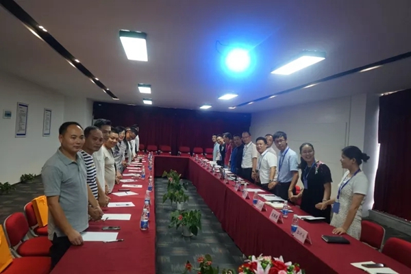 唯妮尔家居第一届江西区域优秀经销商座谈会顺利召开