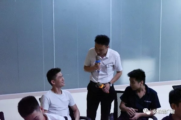 安柏瑞门窗《城堡》放映会暨2019年中总结大会圆满举行