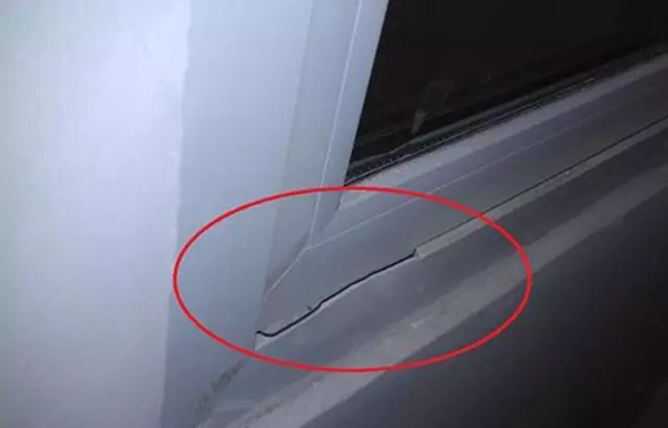 汉唐门窗告诉你门窗填缝该用水泥还是发泡胶