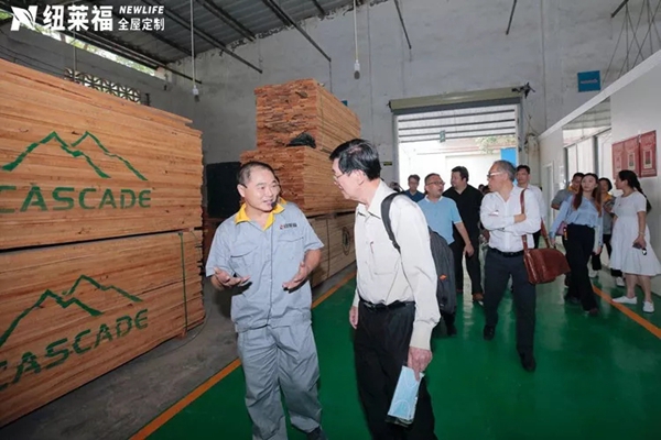 智能制造中新对接交流会领导一行莅临纽莱福考察 智能制造中新对接交流会领导一行莅临纽莱福考察