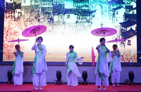 丽绣刺绣无缝墙布2019品牌战略升级峰会精彩回顾