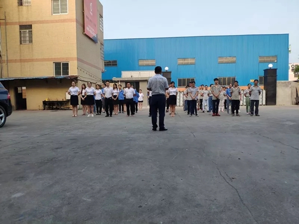 迪雅森生态门举行“亮剑行动” 销售团队出征招商
