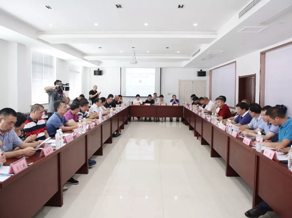 合力门业热烈欢迎乡贤联谊会各会长莅临指导