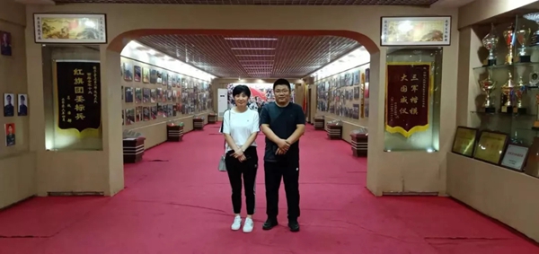 七特丽无缝壁布被三军仪仗队选用铺贴