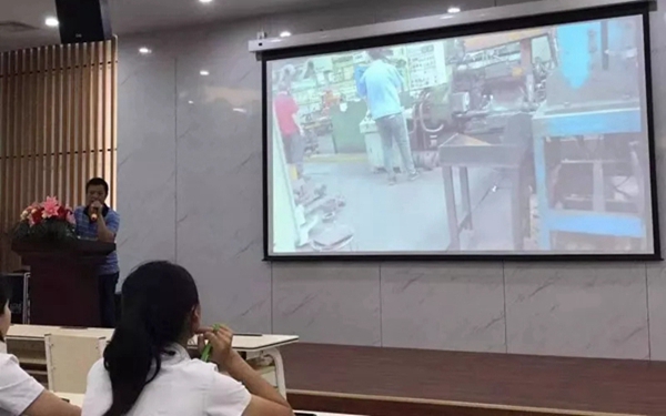 丽都门窗内部第一期铝合金材质培训课顺利结课 丽都门窗内部第一期铝合金材质培训课顺利结课