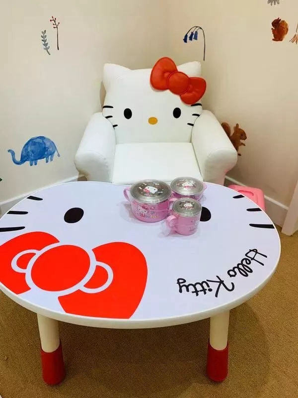 金楠木HELLO KITTY系列软装产品陆续入驻专卖店