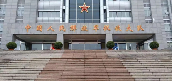 七特丽无缝壁布被三军仪仗队选用铺贴