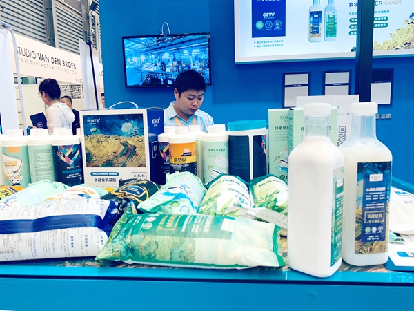 上海墙纸墙布展丨罗尔环保王泽锋：透明的包装将是未来辅料发展的方向
