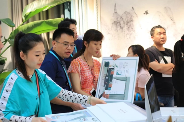 如鱼得水窗帘精品＆溢彩品牌闪耀绽放深圳家纺展 